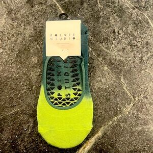 Pointe Studio Grippy Socks